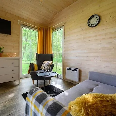 Comfortable No 1b With A Fireplace دارووفكو
