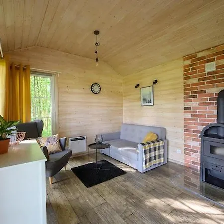 Comfortable No 1b With A Fireplace * 다르워보