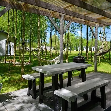Comfortable No 1b With A Fireplace *